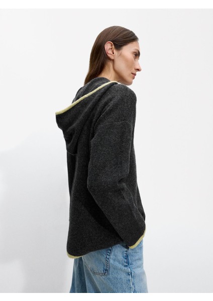 Yünlü ve Kapüşonlu Hoodie