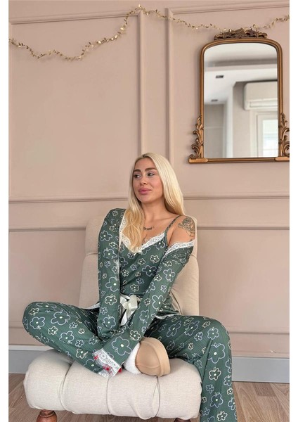 Yeşil Çizgi Çiçek Desenli Sabahlıklı Pegasus Pijama Takımı fiyatları
