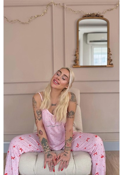 Pembe Dont Wake Me Up Baskılı Ip Askılı Örme Kadın Pijama Takımı fırsatları