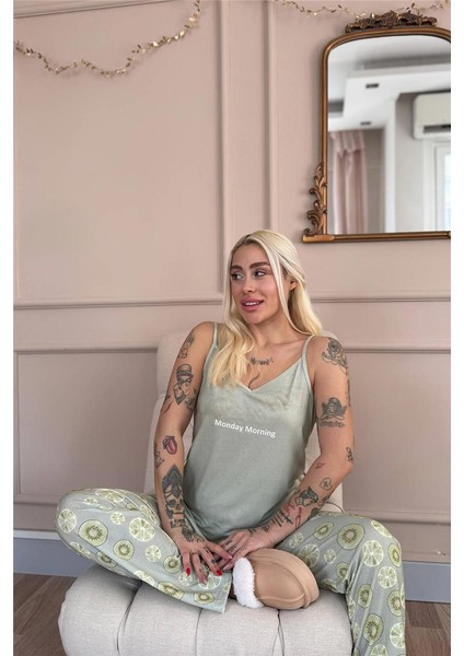 Yeşil Monday Morning Baskılı Ip Askılı Örme Kadın Pijama Takımı modelleri