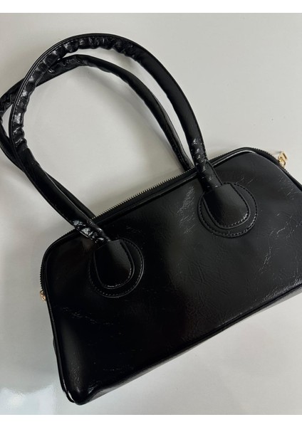 Kadın El ve Omuz Çantası Vintage Model Parlak Deri Gold Detaylı Kadın Çanta