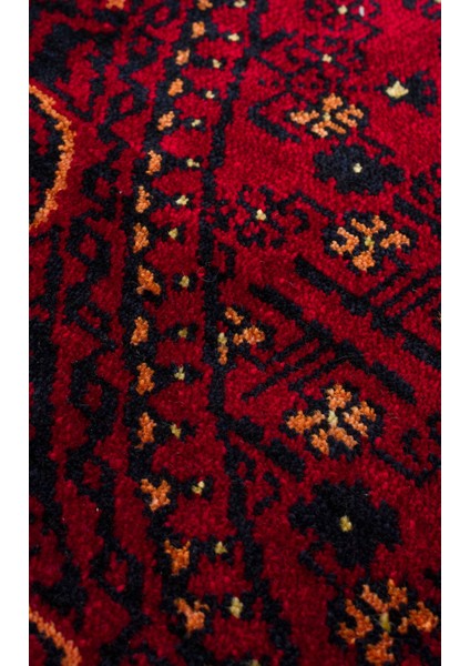 960 Red Q - Nostaljı - Afgan Desenli El Emeği ile Özel Tezgahlarda Üretilen Tensel Uşak Halısı