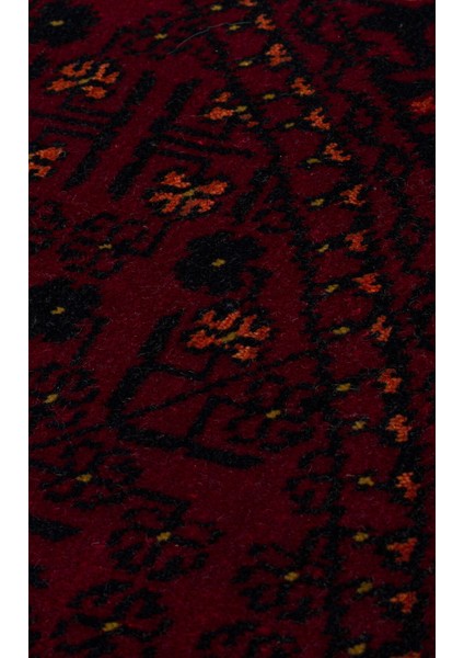 960 Red Q - Nostaljı - Afgan Desenli El Emeği ile Özel Tezgahlarda Üretilen Tensel Uşak Halısı