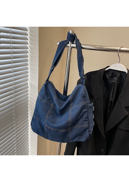 Kadınlar Için Moda Trendi Tote Çanta Niş Tasarım Yeni Stil Işe Gidip Gelme Büyük Kapasiteli Omuz Çantası (Yurt Dışından)