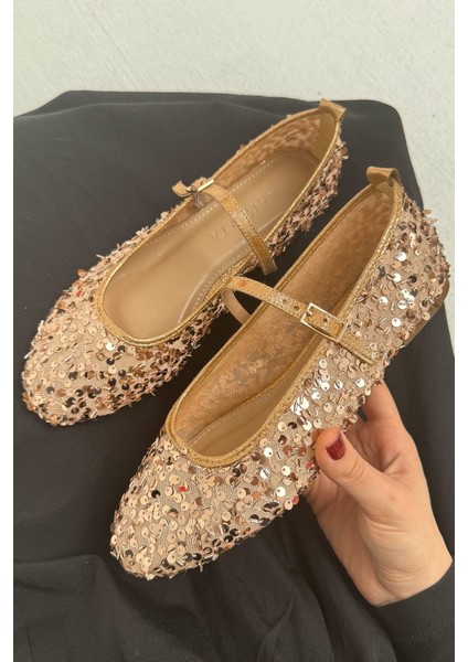 Kitty Bronz Pul Detaylı Tokalı Kadın Babet