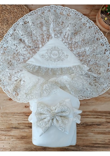 Ekru Bebek Battaniyesi Dantelli Pamuklu Kundak Mevlütlük Hediyelik Hastane Çıkısı Yenidoğan