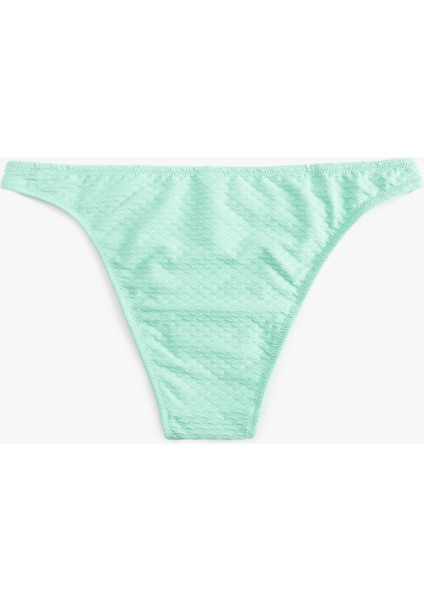 Astarlı Aksesuar Detaylı Dokulu Bikini Altı
