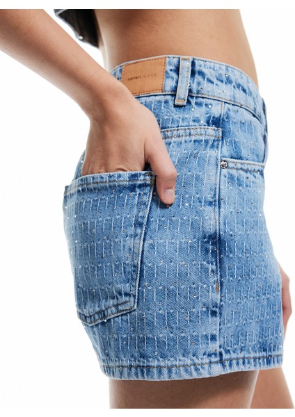 Normal Bel Taş Detaylı Pamuklu Mini Denim Şort