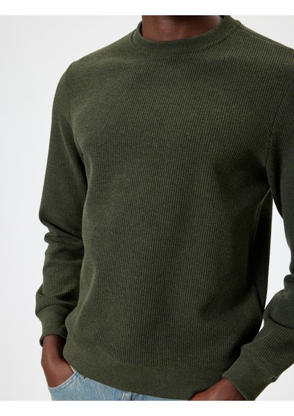 Bisiklet Yaka Dokulu Pamuk Karışımlı Uzun Kollu Basic Sweatshirt