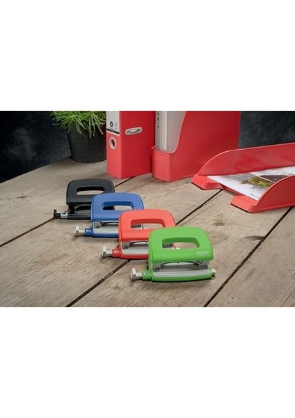 Recycle Nexxt Mini Delgeç, 10 Yaprak A4 Için, Çelik ve Geri Dönüştürülmüş Plastik, Geri Dönüşüm Serisi, Siyah, 50100095