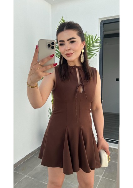 Kahve Kloş Etekli Fiyonklu Kısa Elbise fırsatları