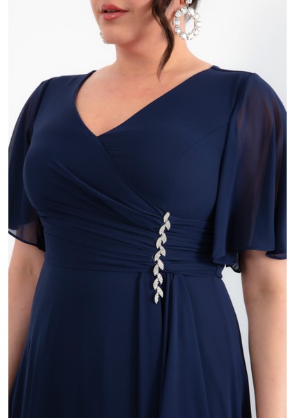 Kadın Lacivert V Yaka Taşlı Büyük Beden Uzun Şifon Abiye Elbise fırsatları