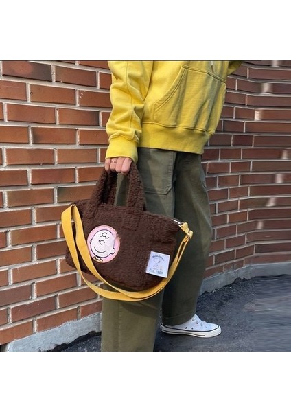 Snoopy Çanta Peluş Karikatür Kuzu Yün Büyük Kapasiteli Sevimli Çanta Omuz Crossbody Çanta Kadınlar Için (Yurt Dışından)