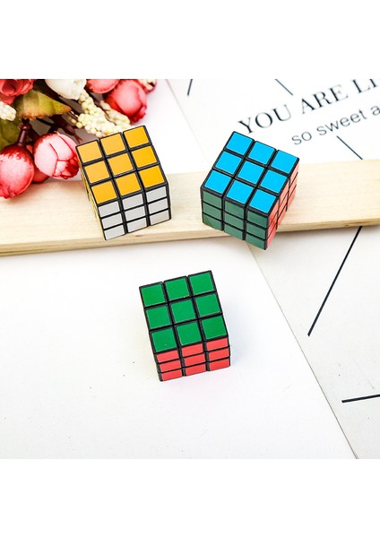 Kırmızı 1 Adet Burulma Yeni 3X3X3 Sihirli Küp Etiketsiz Bulmaca Küpleri Profesyonel Hız Cubo Magico Öğrenciler Için Eğitici Oyuncaklar (Yurt Dışından)
