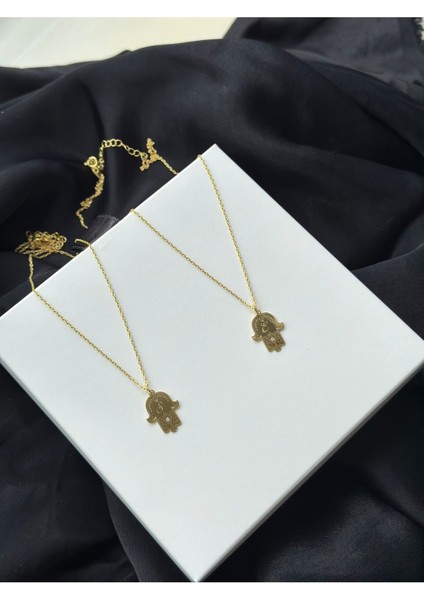 925 Gümüş | Taş Detaylı Harfli Hamsa Kolye fırsatları