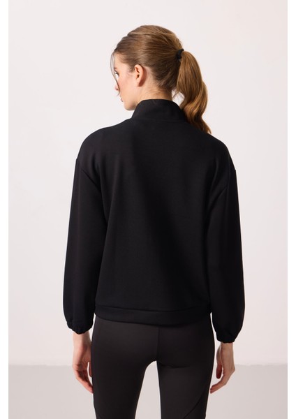 Siyah Yumuşak Dokulu Dik Yaka Oversize Kargo Cepli Kadın Crop Top Sweatshirt - 97301