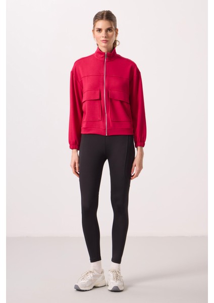 Siyah Yumuşak Dokulu Dik Yaka Oversize Kargo Cepli Kadın Crop Top Sweatshirt - 97301