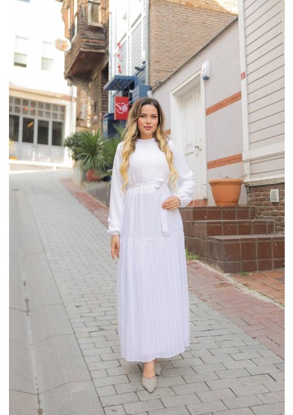 Eteği Piliseli Şifon Elbise