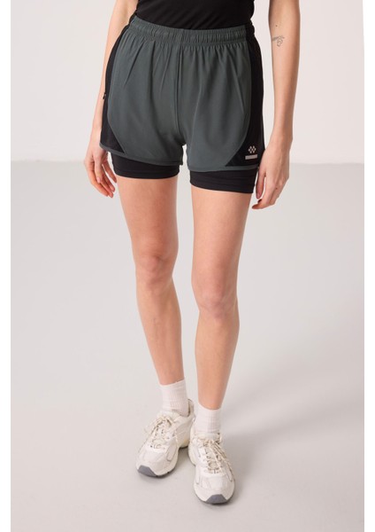 Haki Polyester Gizli Cep Fermuarlı Standart Kalıp Kadın Içi Taytlı Şort - 91015