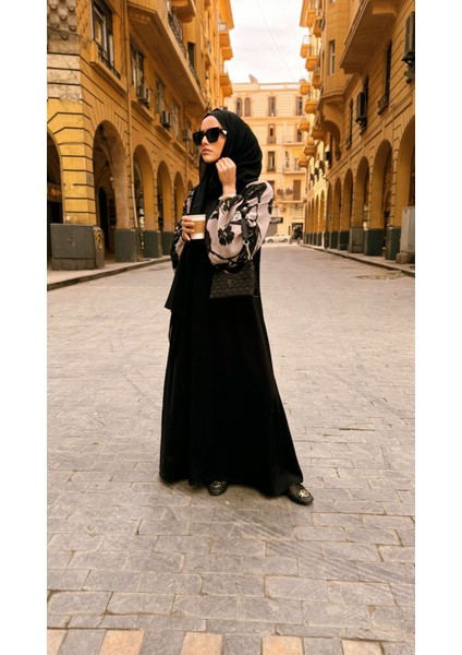 Nazlı Reglan Ferace fırsatları