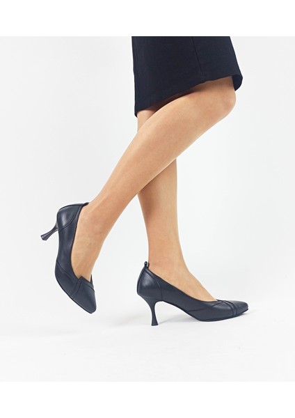 Deri Siyah İnce Topuk Kadın Stiletto