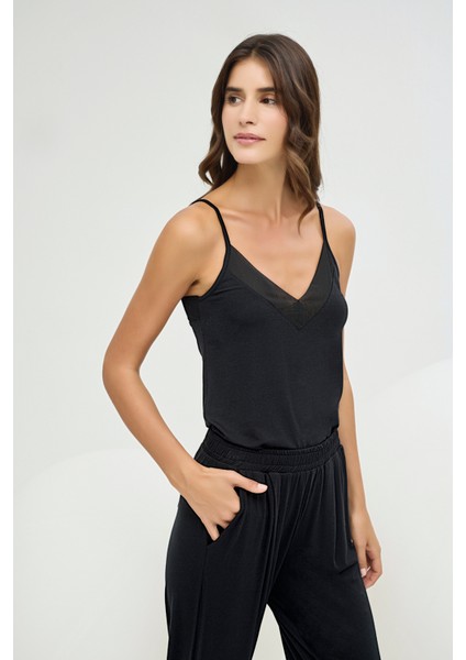16596 Kadın Ince Askılı Pijama Takım modelleri