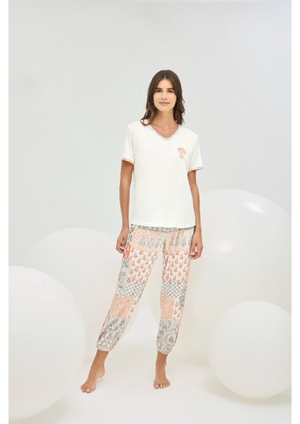 16511 Kadın Baskılı Pijama Takım modelleri