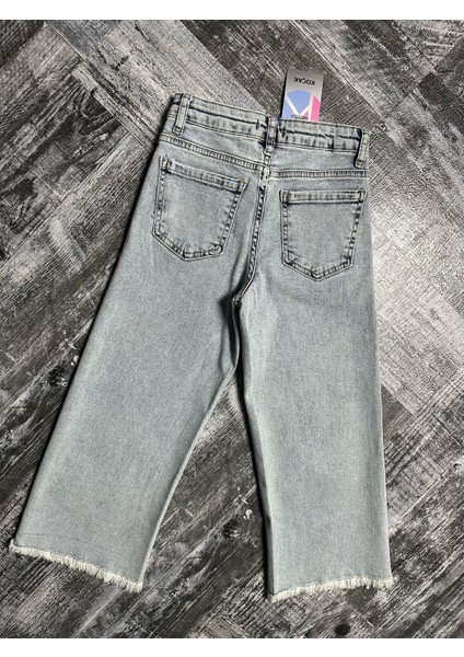 Yıldız Nakışlı Boru Paça Kot Pantolonlar