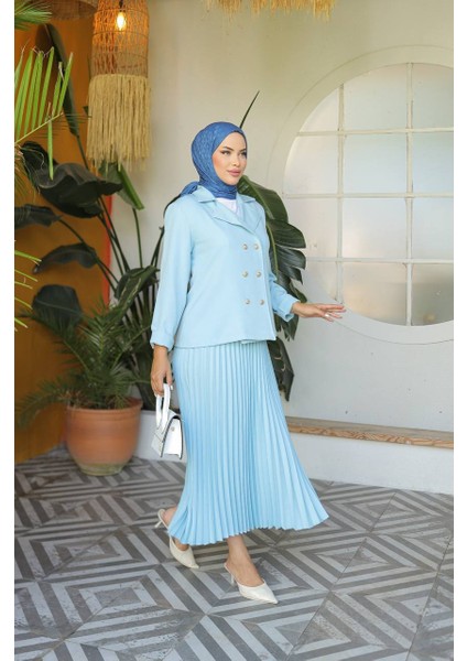 Etekli Blazer Ceketli Takım