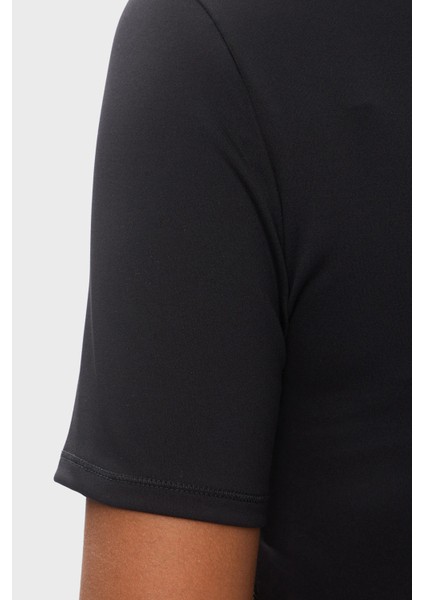 Logolu Slim Fit Bisiklet Yaka Crop T Shirt LVGWS5K144UB1 Bayan T Shirt LVGWS5K144 Ub1 indirimleri