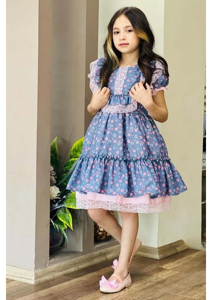 Kız Çocuk Göğsü ve Omuzları Fırfır Dantel Işlemeli Üzeri Çiçek Detaylı Elbise