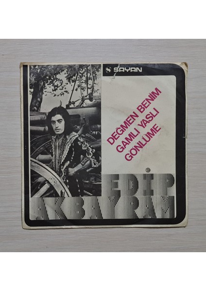 & Dostlar - Değmen Benim Gamlı Yaslı Gönlüme - Yakar Inceden Inceden -1973 - Dönem Baskı Plak - 45LIK - Kırkbeşlik