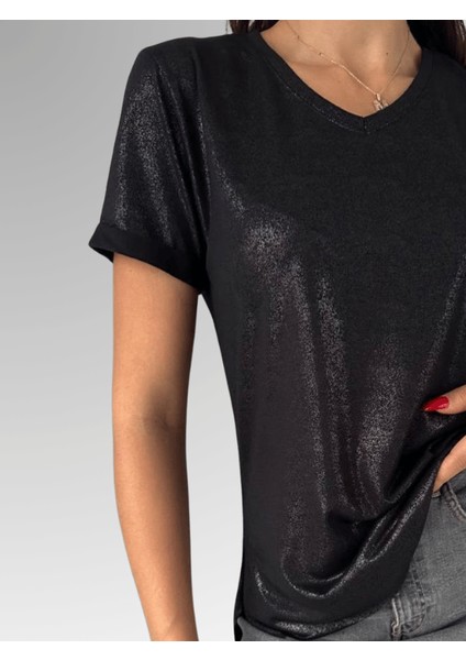 Siyah Renk Parlak V Yaka Kısa Kollu Basic Tshirt