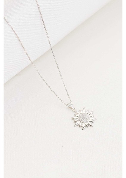 925 Ayar Gümüş Şık Tasarım Taşlı Güneş Kadın Kolye fırsatları