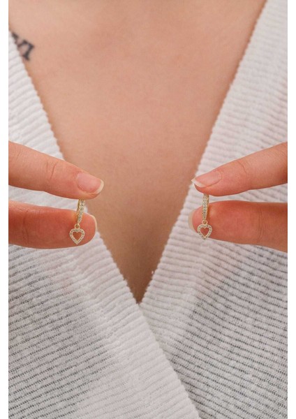 Kadın 925 Ayar Gümüş Sallantılı Kalp Detaylı Zirkon Taşlı Halka Küpe modelleri