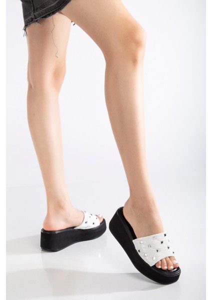 Suins Wanda Model Zımba Aksesuarlı Terlik fiyatları