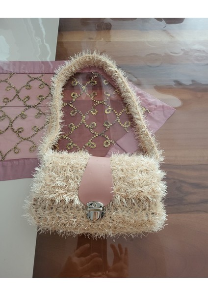 Melya Astarlı Peluş Çanta