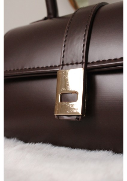 Falerya Kahve Sert Gövdeli Deri Çanta fiyatları