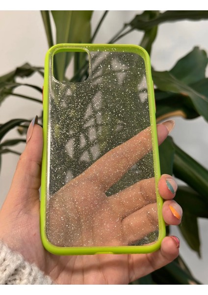 iPhone 11 Şeffaf Simli Yeşil Kenar Detaylı Silikon Kılıf