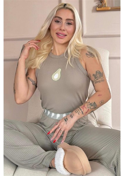 Haki Avocado Verde Desenli Örme Sıfır Kol Kadın Pijama Takımı