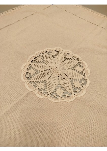 Ortası El Işi Dantelli Otantik Buldan Cenddere 105X105 cm Masa Örtüsü