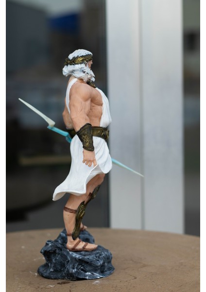 Zeus Yunan Mitoloji Figürü