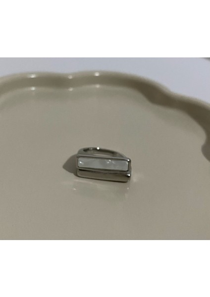 Çelik Ayarlamalı Dikdörtgen Sedefli Silver Yüzük fırsatları
