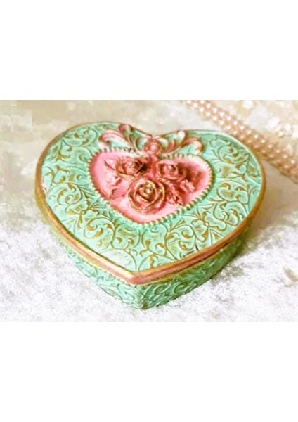 Gül Kabartmalı Kalp Kutu Silikon Kalıp K-356 modelleri