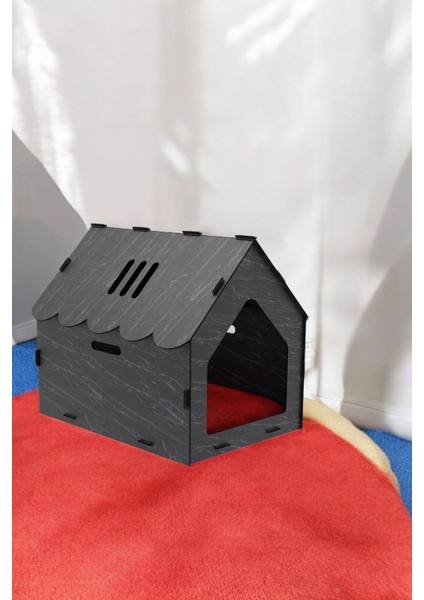 Ahşap büyük kedi evi, siyah mermer detaylı, rahat ve şık tasarım