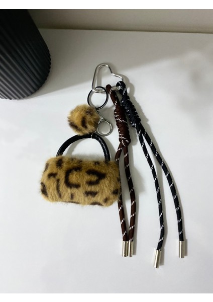 Kadın Peluş Çanta Aksesuarlı Charm
