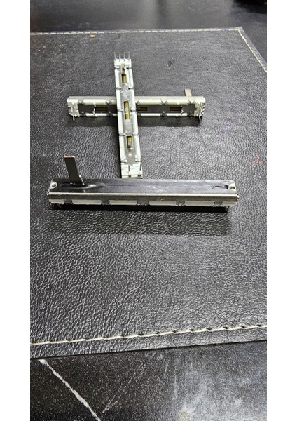 75MM 10K A103 Stero Sürgülü Potans 3 Adet Yamaha Behrınger Mixer Yedek Parça Orjinal fiyatları