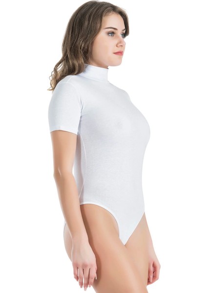 - Yarım Kol Boğazlı Çıtçıtlı Kadın Body 325