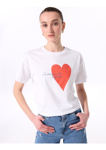 Bisiklet Yaka Baskılı Beyaz Kadın T-Shirt F5SL-TST0424 modelleri