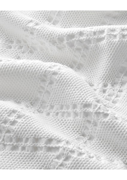 Elegant Dream Jakarlı Fırfırlı Çift Kişilik Pike 200 x 220 cm Beyaz fırsatları